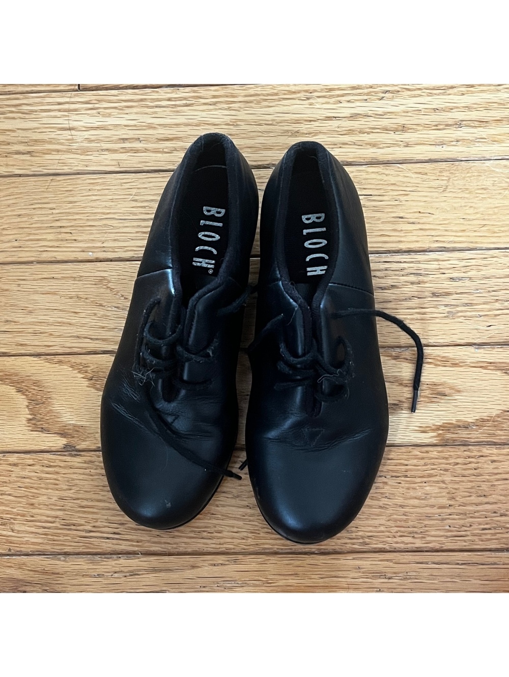 Bloch Black Leather Tap Shoes with Lace-Up Closure - Picture 5 of 7